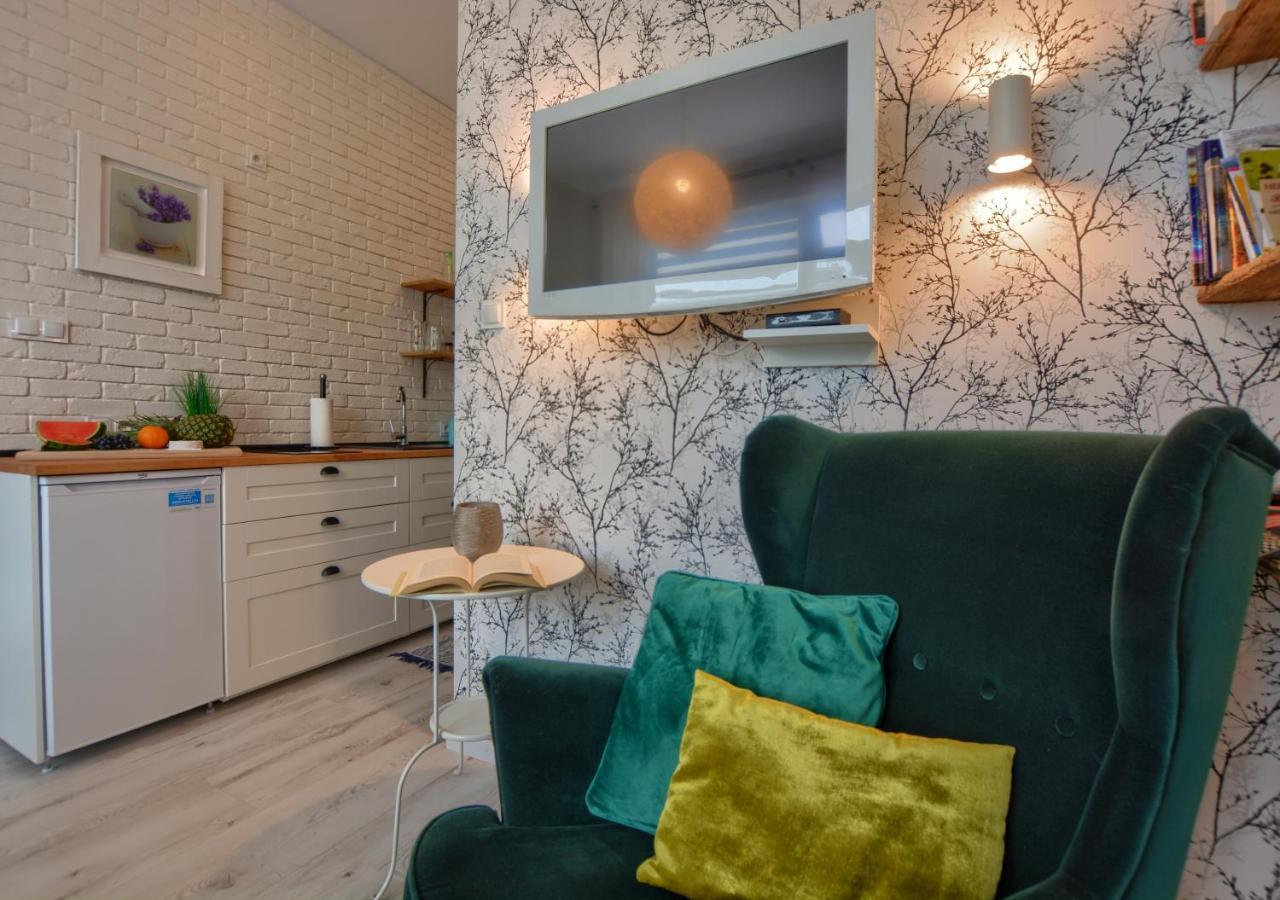 Apartament Fajny Kat Ustrzyki Dolne Exteriör bild