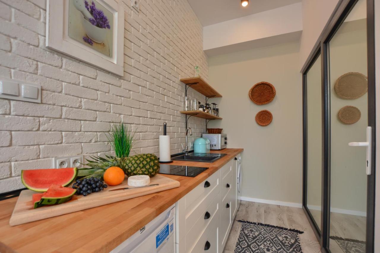 Apartament Fajny Kat Ustrzyki Dolne Exteriör bild