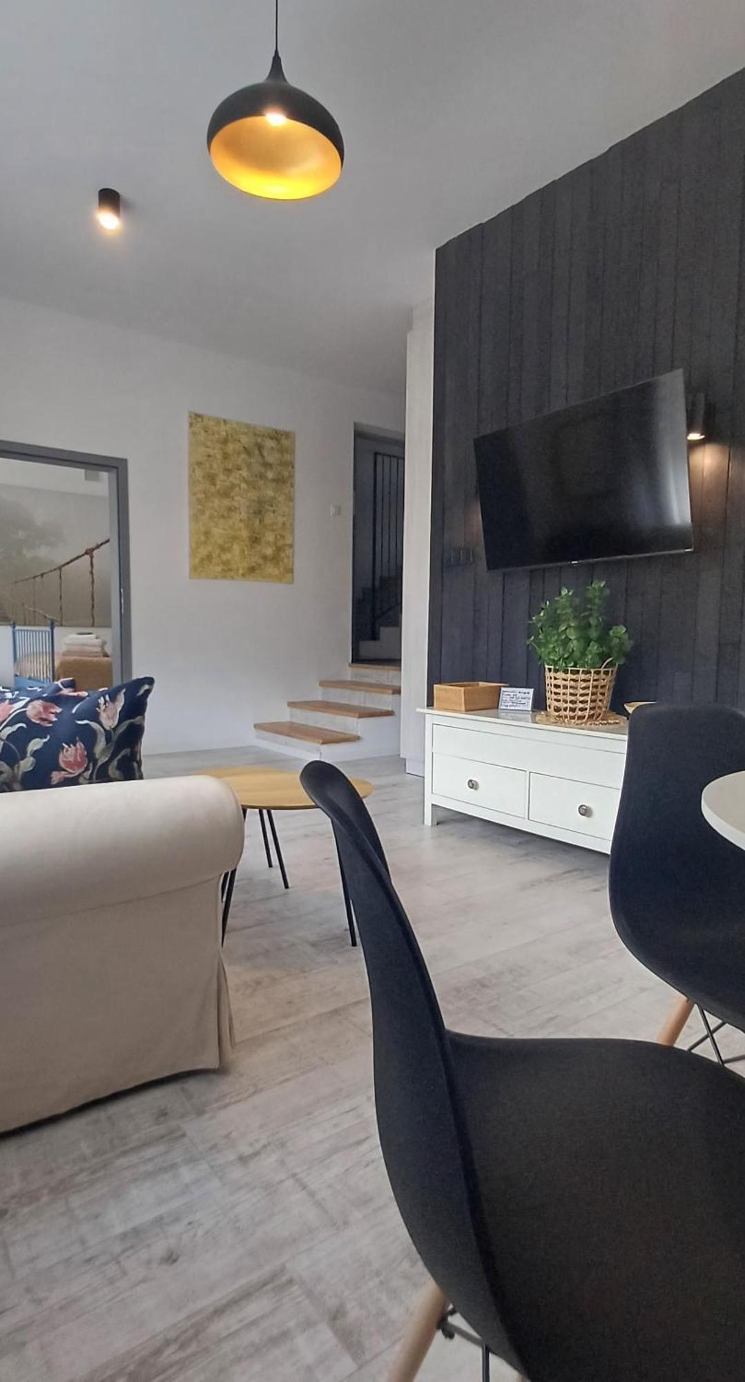 Apartament Fajny Kat Ustrzyki Dolne Exteriör bild